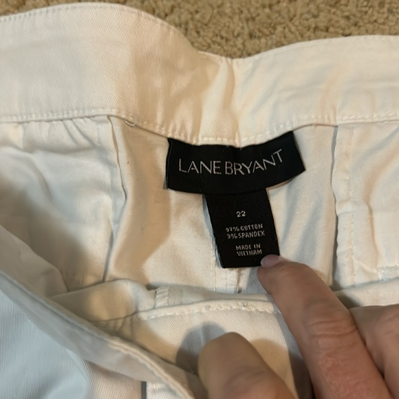 Women’s shorts - Picture 2 of 2